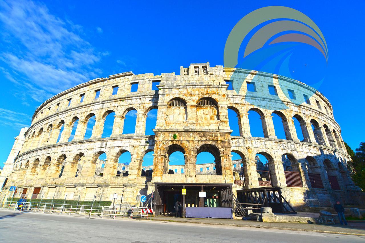 Apartments Pula 1618 Esterno foto
